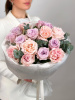 БУКЕТ 15 ПИОНОВИДНЫХ РОЗ И ЭВКАЛИПТА