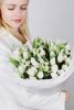 БУКЕТ С БЕЛЫМИ ТЮЛЬПАНАМИ  И ОКСИПЕТАЛУМОМ