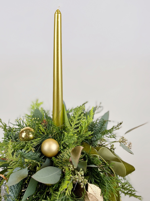 КОМПОЗИЦИЯ В БОКАЛЕ ИЗ ХВОИ СО СВЕЧЕЙ