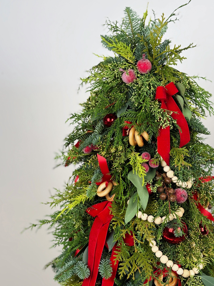 НОВОГОДНЯЯ ЕЛКА ИХ ХВОИ В РУССКОМ СТИЛЕ