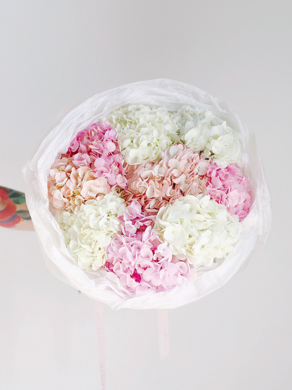 БУКЕТ 9 ГОРТЕНЗИЙ